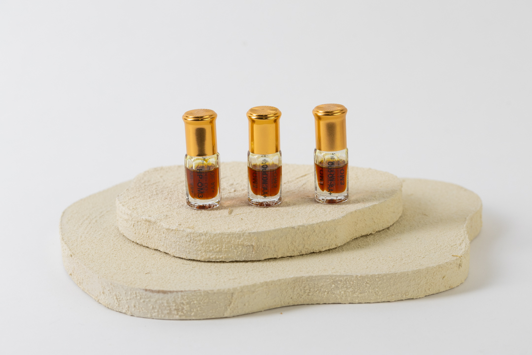 Luxury Oud Oil From Crassna Tree Vietnam 2 ML - Image 3