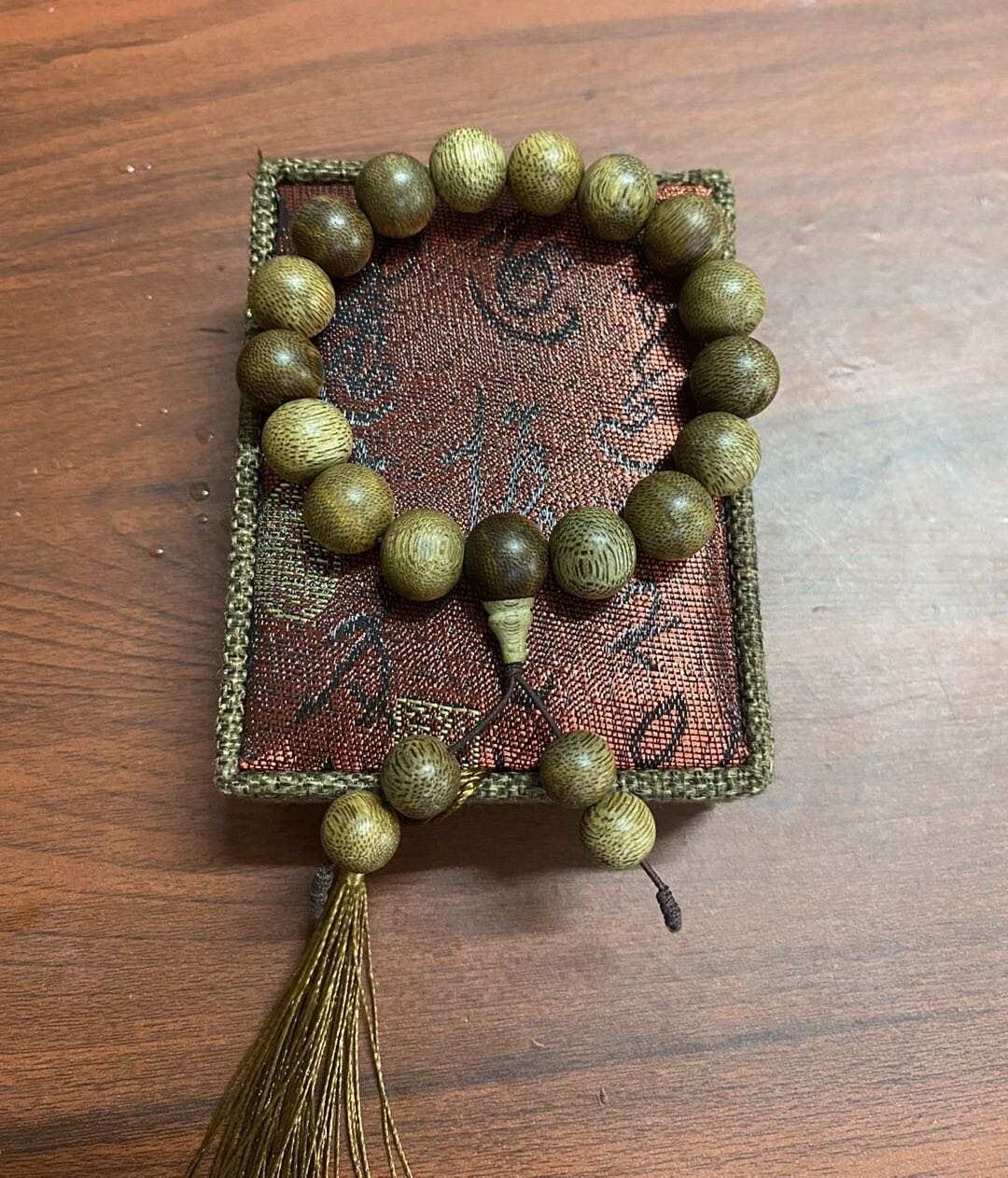 HIGH-QUALITY FOREST OUD BRACELET VIETNAM